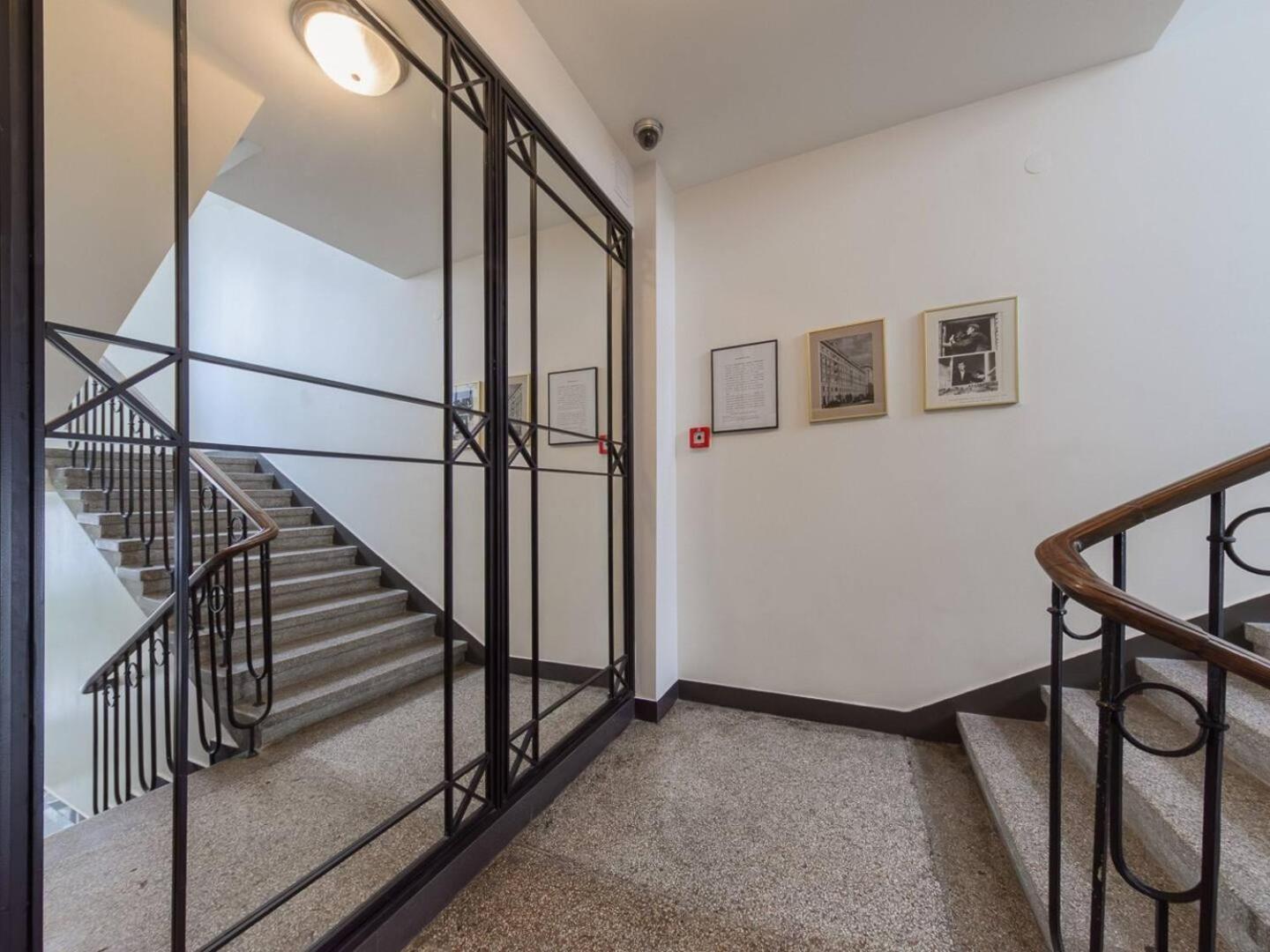 Canary Corner Studio City Centre Warsaw Luaran gambar